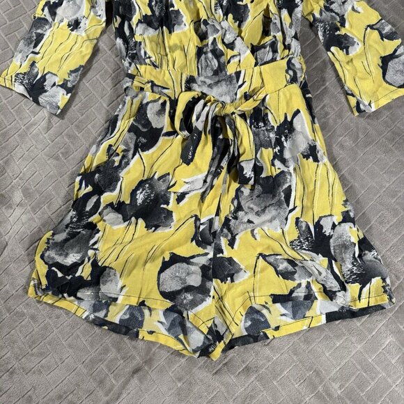Elevenses Women XS Romper Shorts Yellow Floral V Neck Faux Wrap Belt Half Sleeve - Picture 3 of 11
